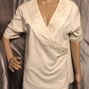 Ladies Size Medium Newport News Blouse